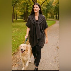 Dex dark grey knit cardi,  open front w/ties, short sleeve dolman cut, pockets🩶